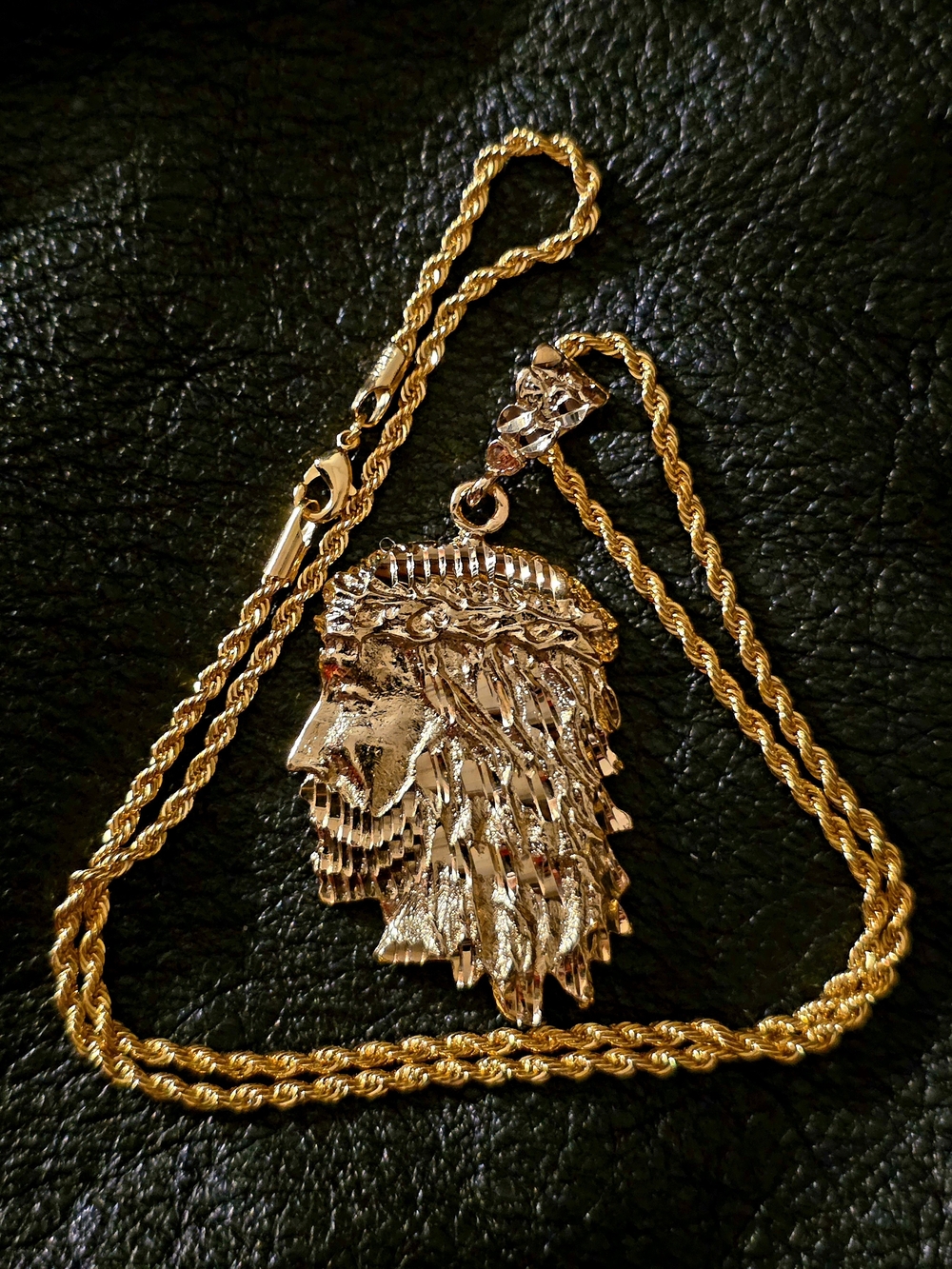 Source Unknown Gold-Tone Rope Chain Necklace with Jesus Head Pendant